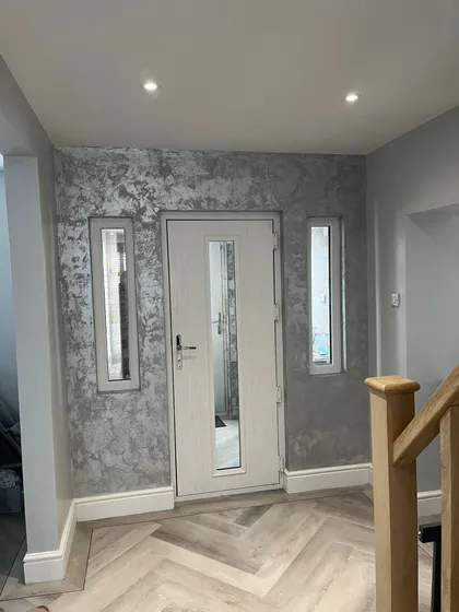 Black and gold wall paper